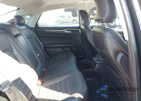 2015 Ford Fusion Energi Se Luxury z USA, uszkodzony, nr VIN 3FA6P0PU4FR247597